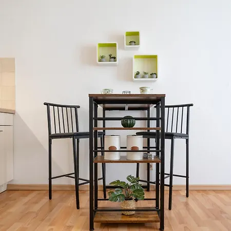 Apartment Two In One Building-schlachte