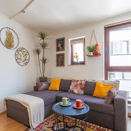 Apartment Two In One Building-schlachte *