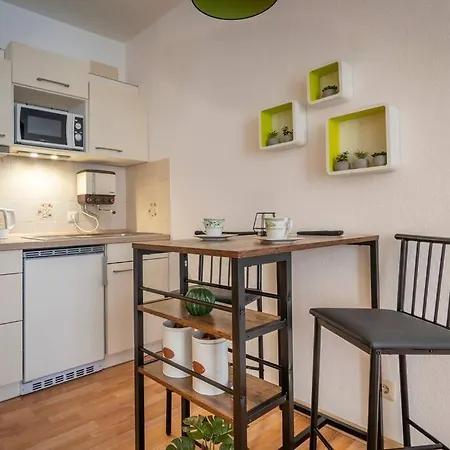 Apartment Two In One Building-schlachte *