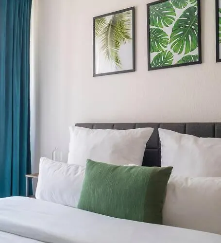 Two In One Building-schlachte * Бремен